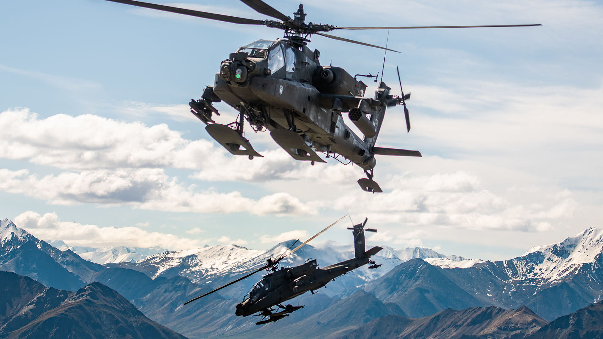 Two US Army Apache Helicopters Collide In Alaska Killing Three Soldiers